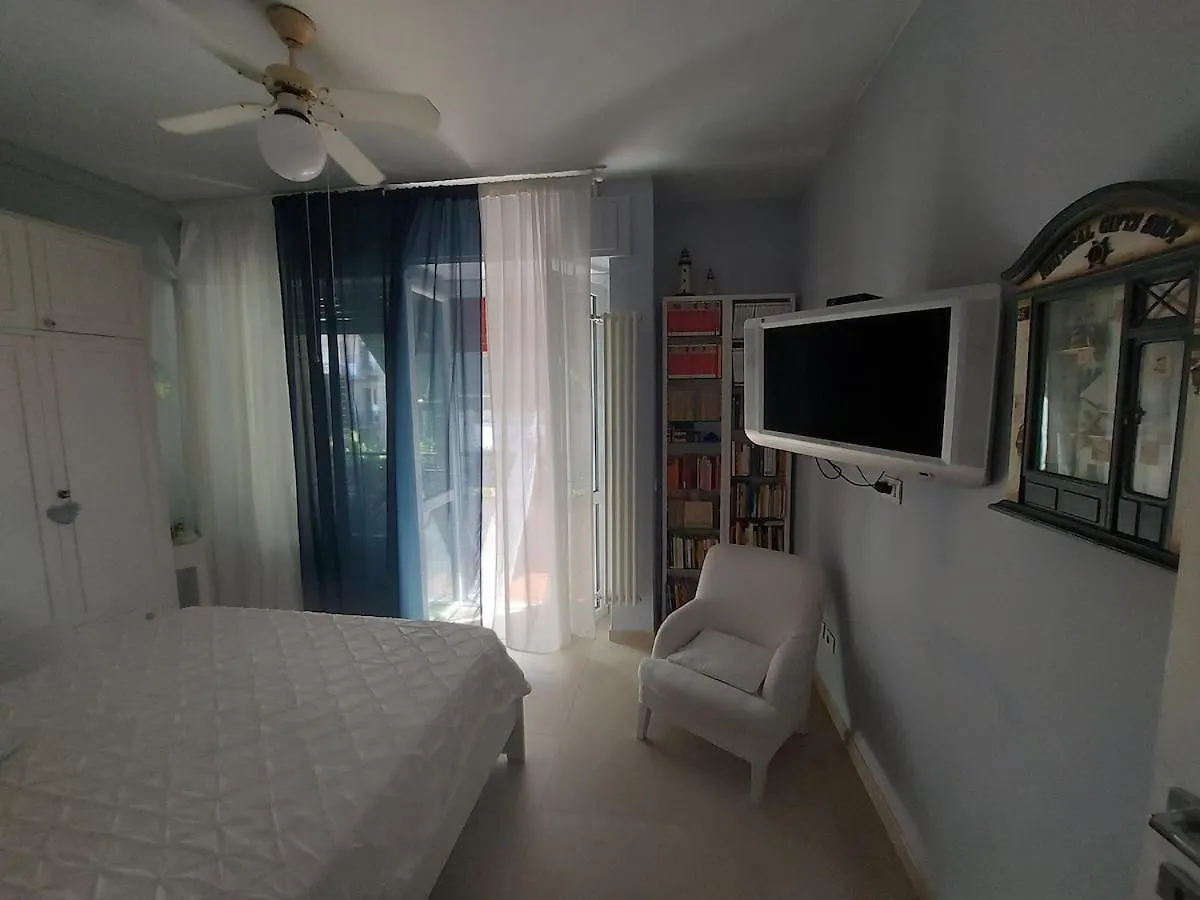 Central Apartment In Milan'S Navigli District 0*, Milan
